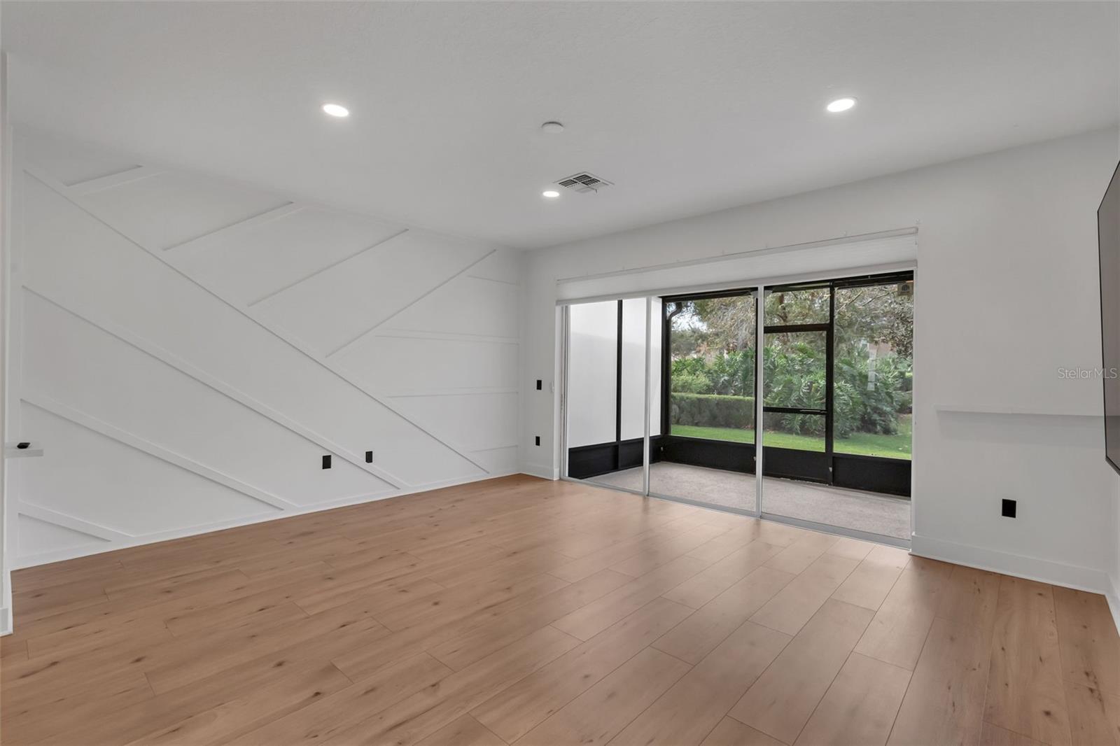 Image 7 of 19 For 2170 Stockton Drive