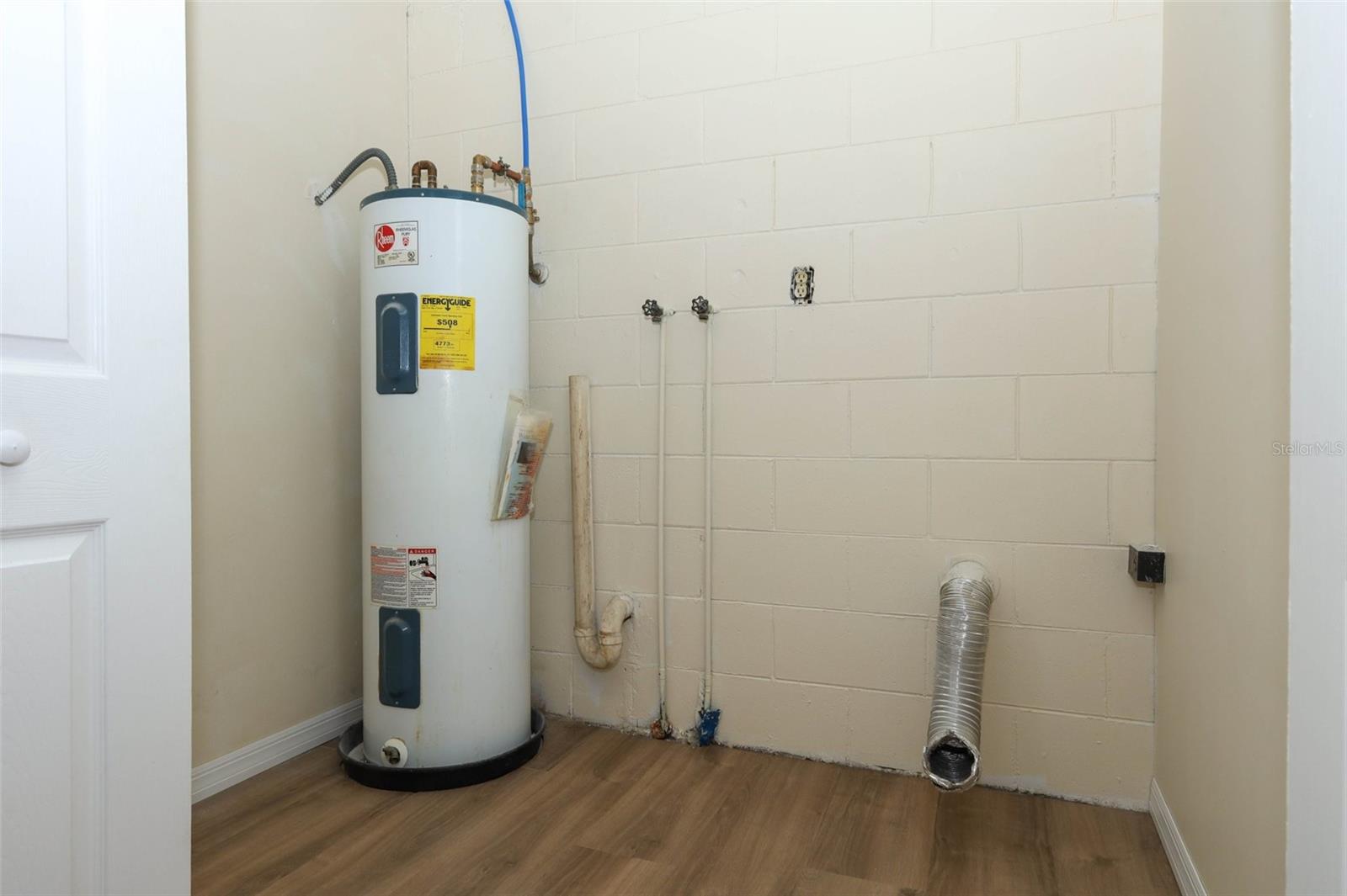 Image 12 of 21 For 411 Gardenia Drive