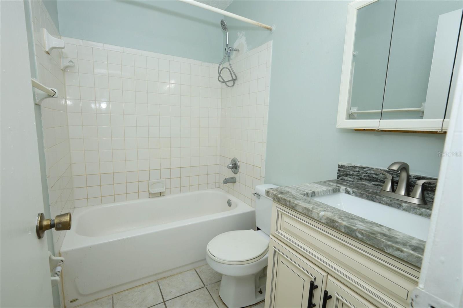 Image 17 of 21 For 411 Gardenia Drive