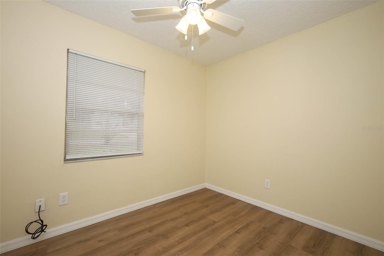 Image 18 of 21 For 411 Gardenia Drive