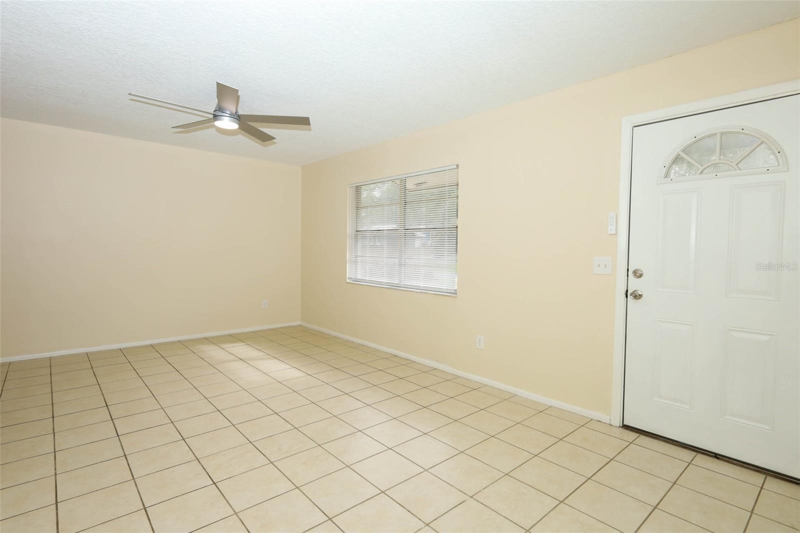 Image 3 of 21 For 411 Gardenia Drive