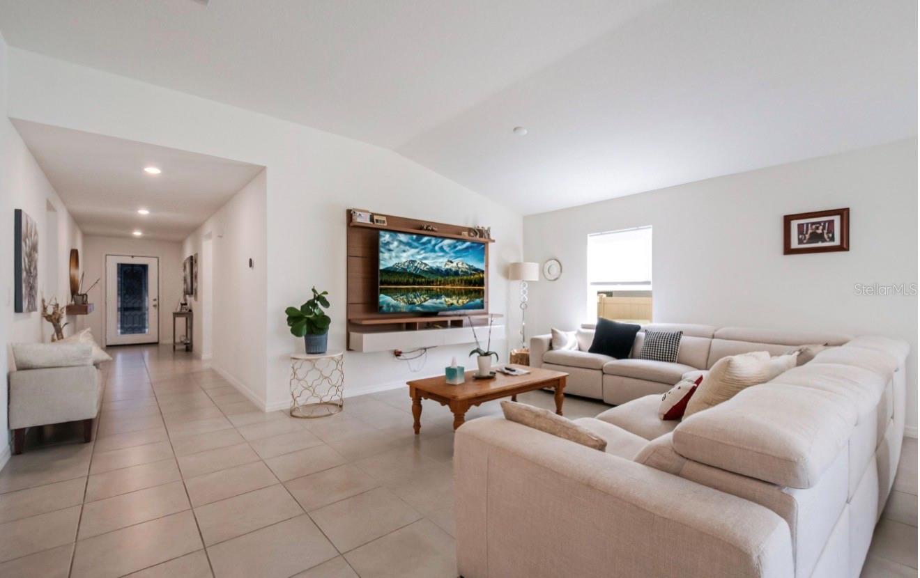 Image 3 of 15 For 1395 Park Leah Circle