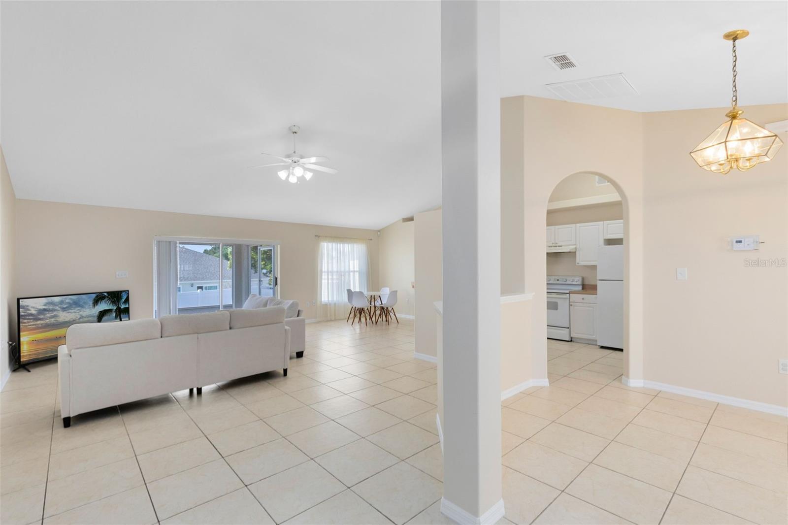 Image 2 of 28 For 137 Country Lakes Circle