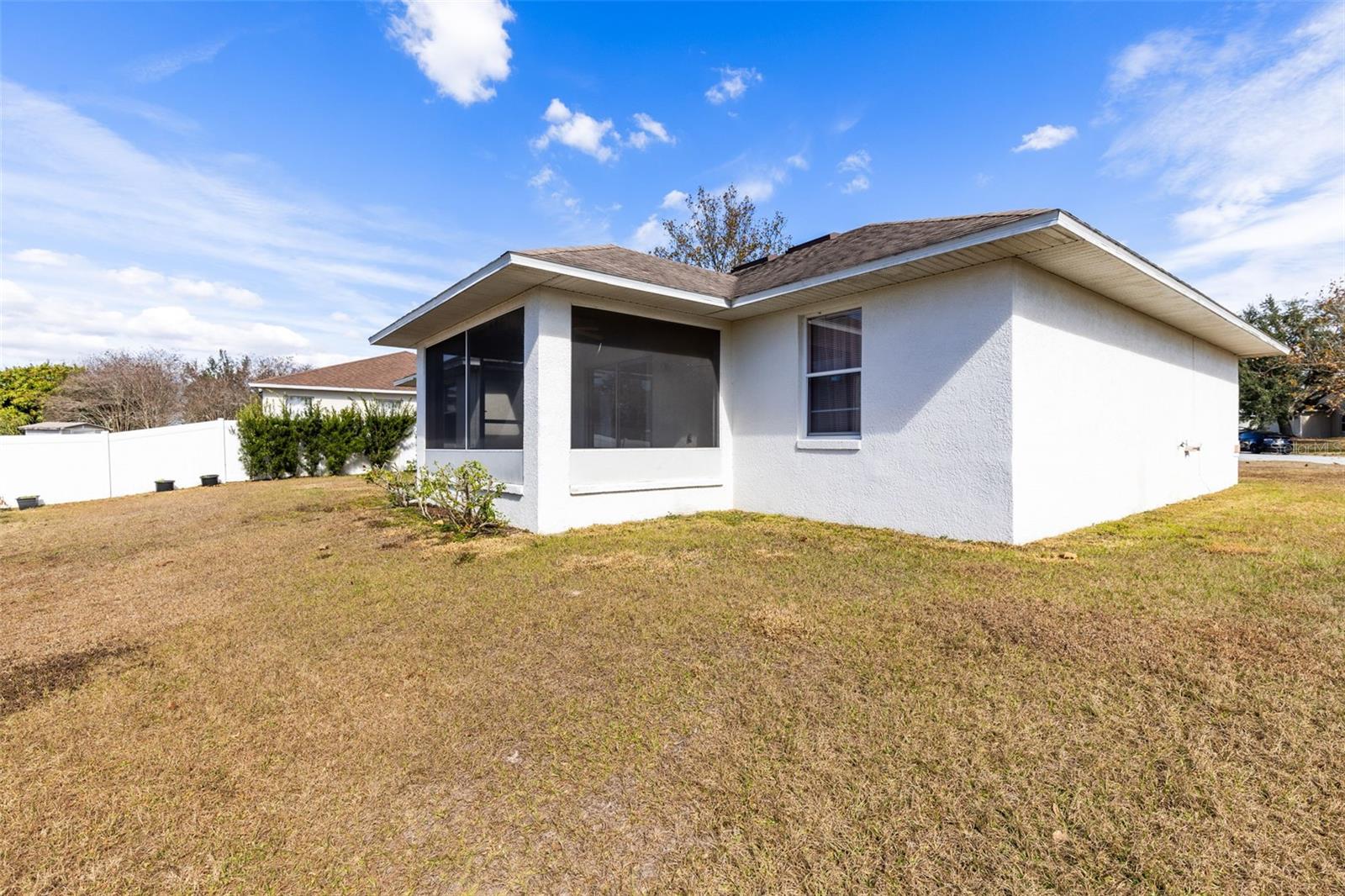 Image 23 of 28 For 137 Country Lakes Circle