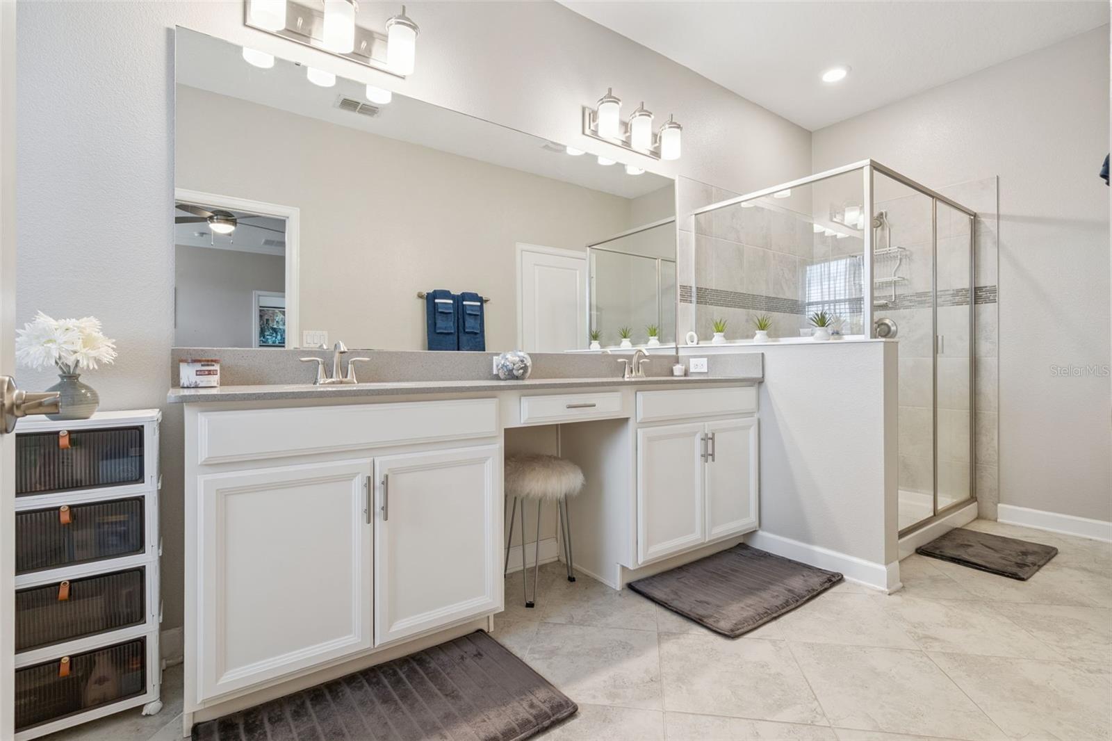 Image 22 of 48 For 11928 Ampersand Drive