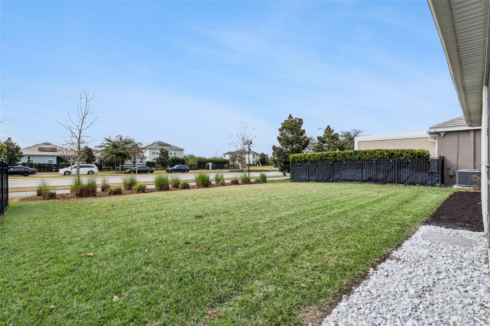 Image 33 of 48 For 11928 Ampersand Drive