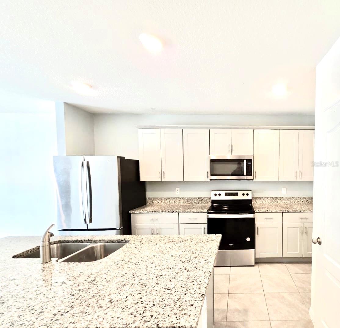 Image 3 of 14 For 13 Bella Oaks Dr Drive