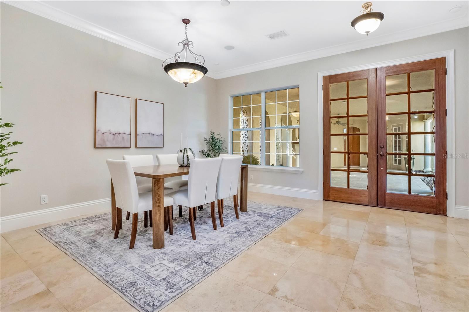 Image 10 of 82 For 280 Lake Brittany Court