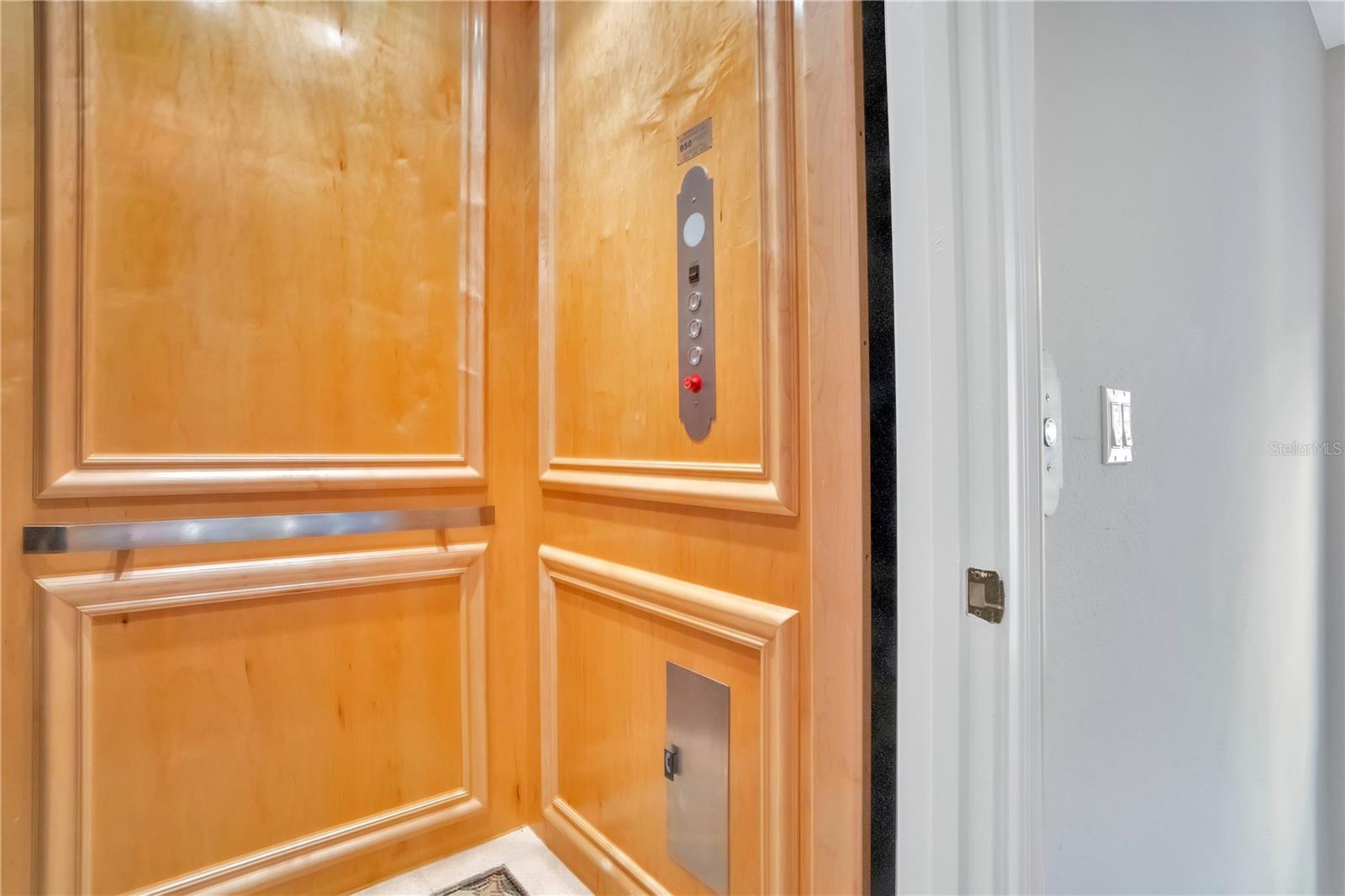 Image 11 of 82 For 280 Lake Brittany Court