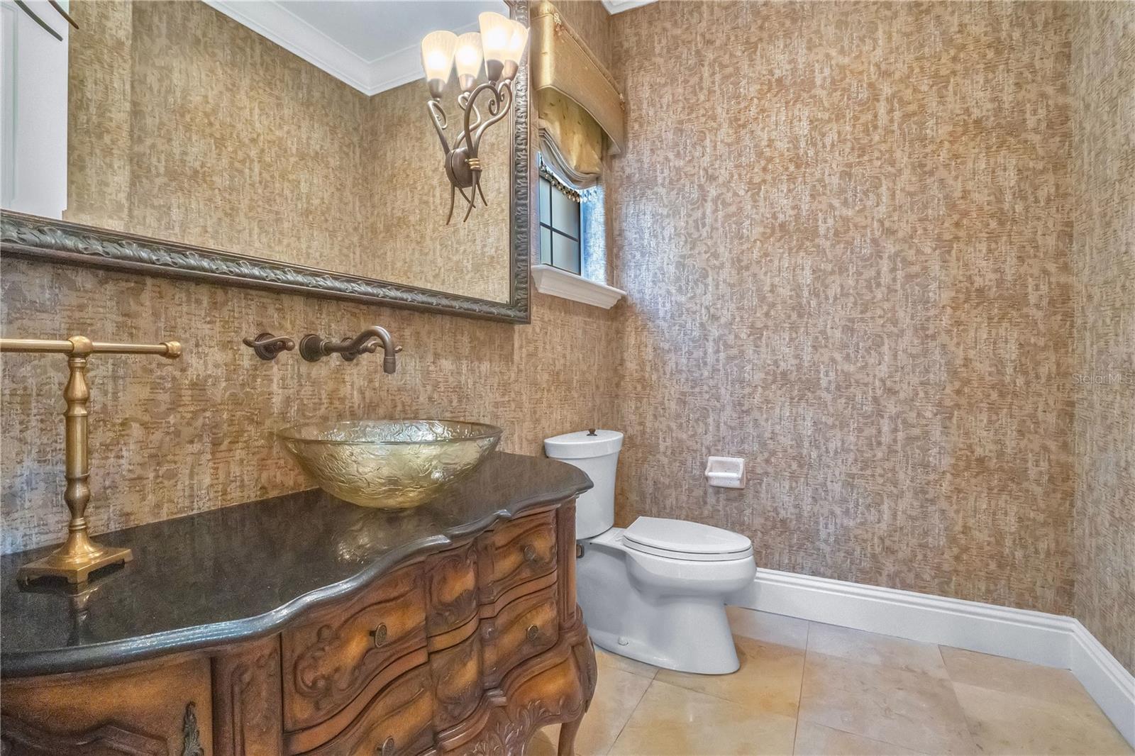 Image 20 of 82 For 280 Lake Brittany Court