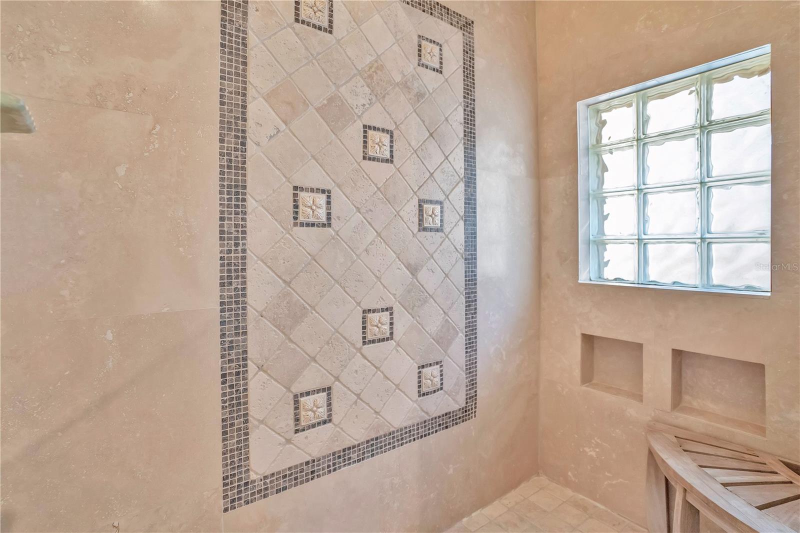 Image 49 of 82 For 280 Lake Brittany Court