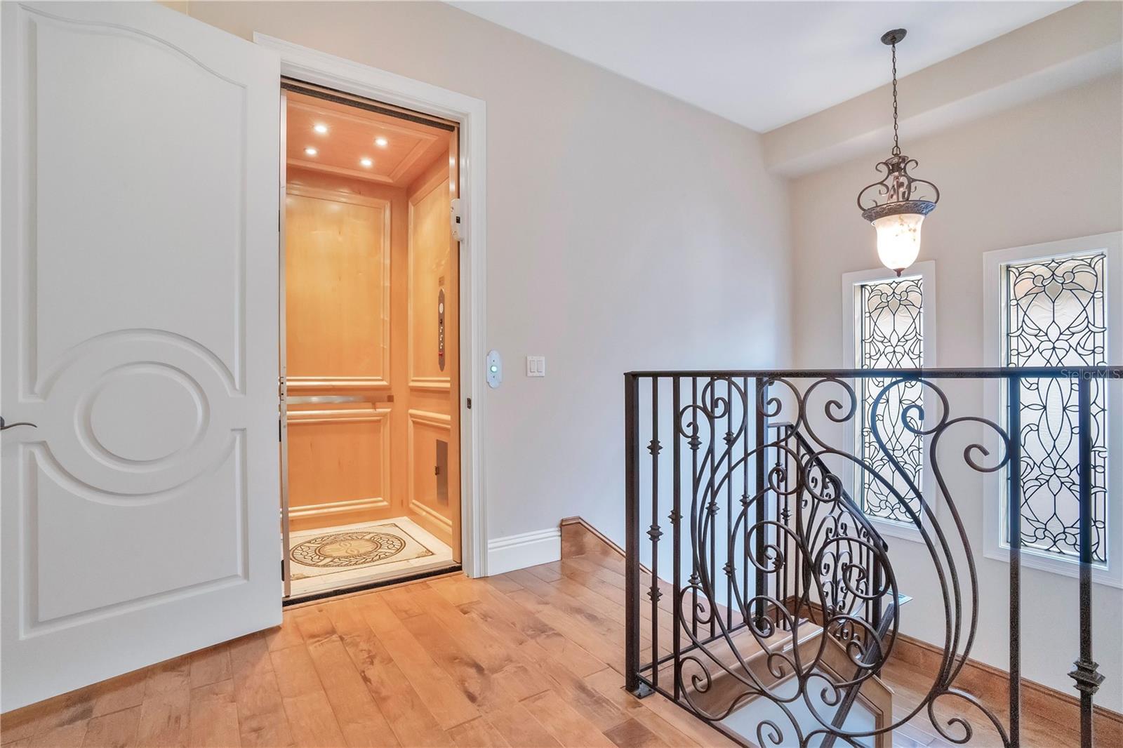 Image 56 of 82 For 280 Lake Brittany Court