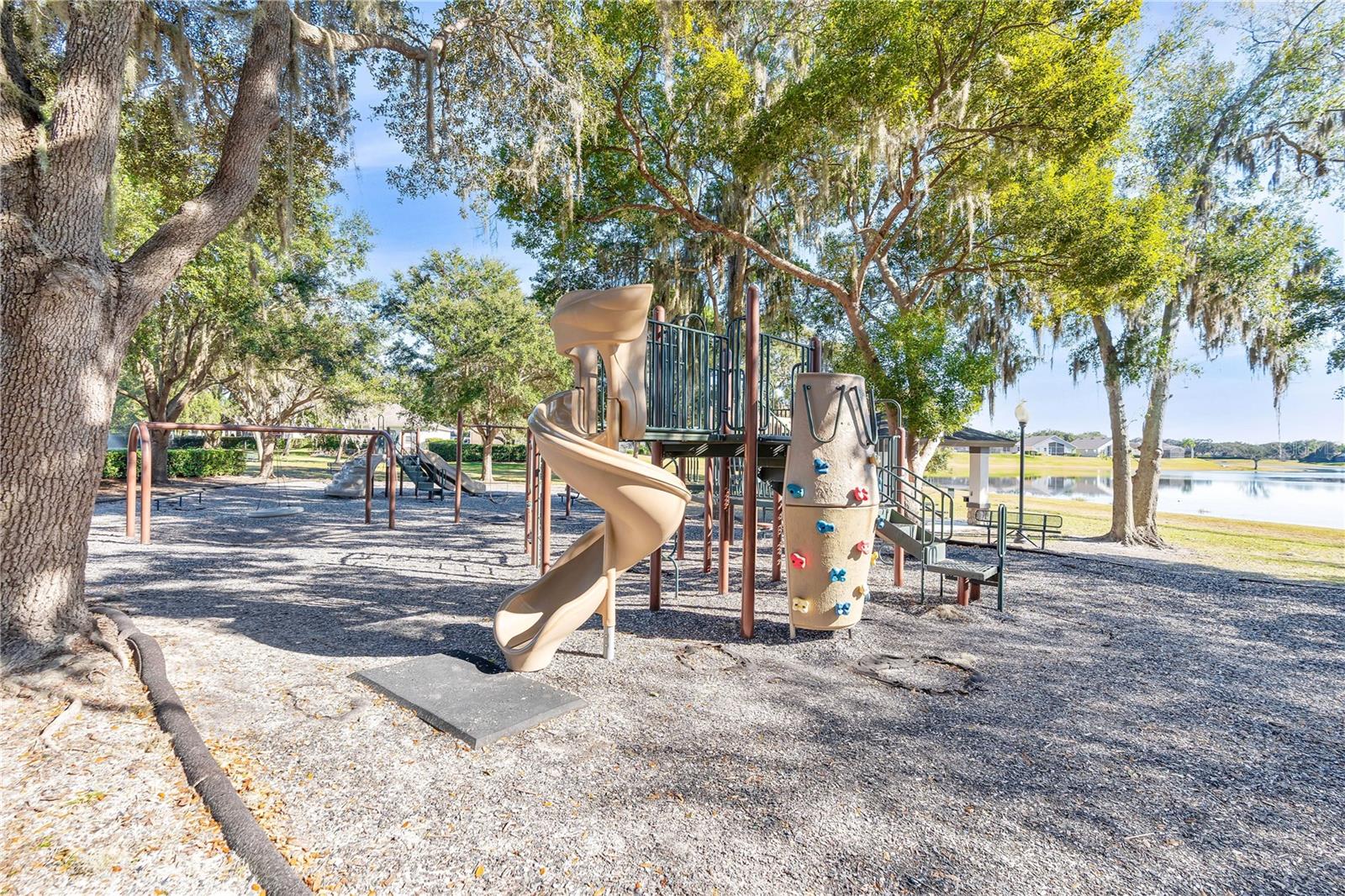 Image 71 of 82 For 280 Lake Brittany Court