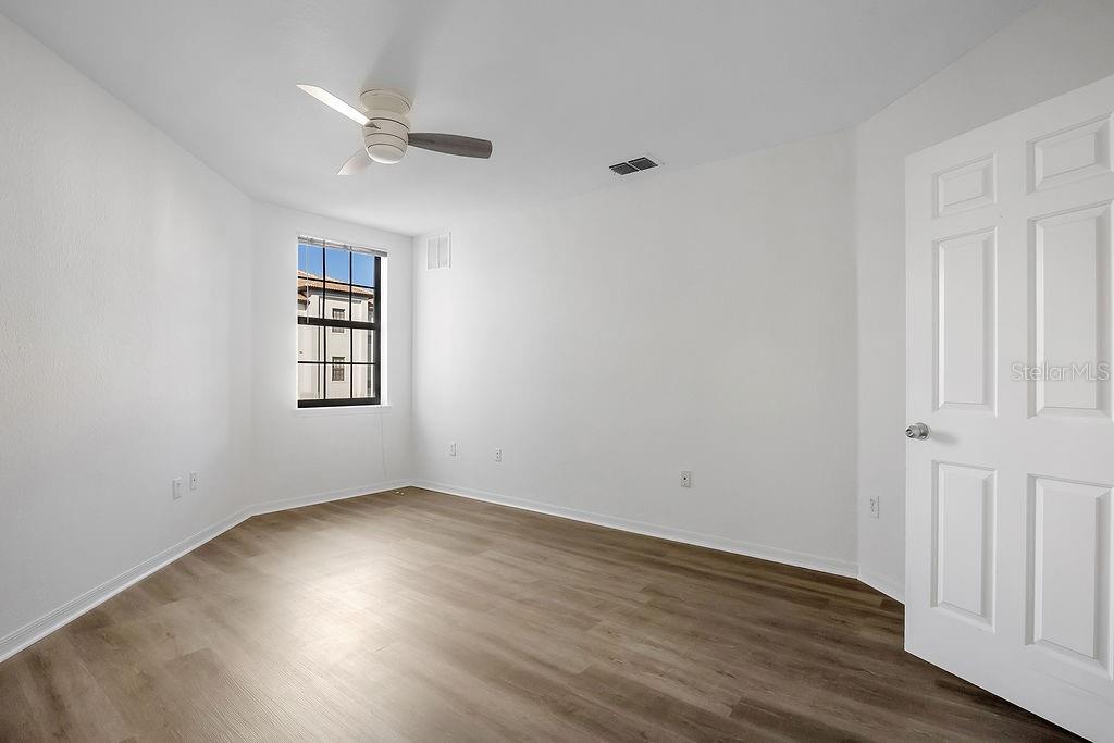 Image 11 of 29 For 5550 Michigan Street 2202