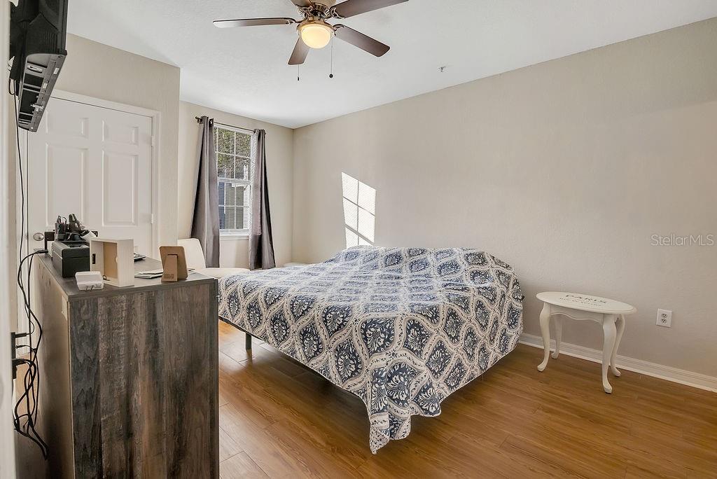 Image 10 of 30 For 5550 Michigan Street 2114