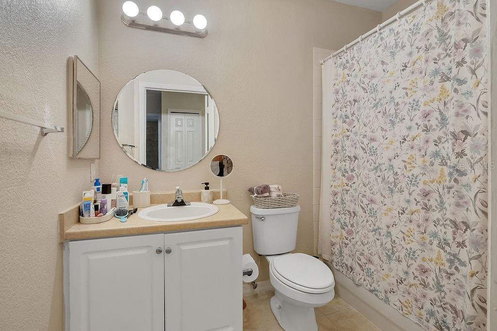 Image 15 of 30 For 5550 Michigan Street 2114