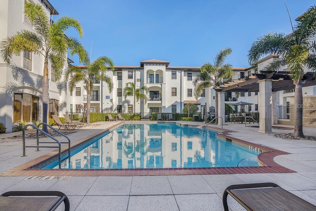 Image 27 of 30 For 5550 Michigan Street 2114