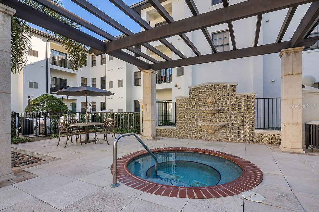 Image 28 of 30 For 5550 Michigan Street 2114