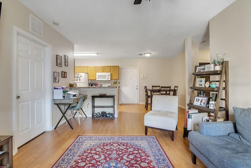 Image 9 of 30 For 5550 Michigan Street 2114