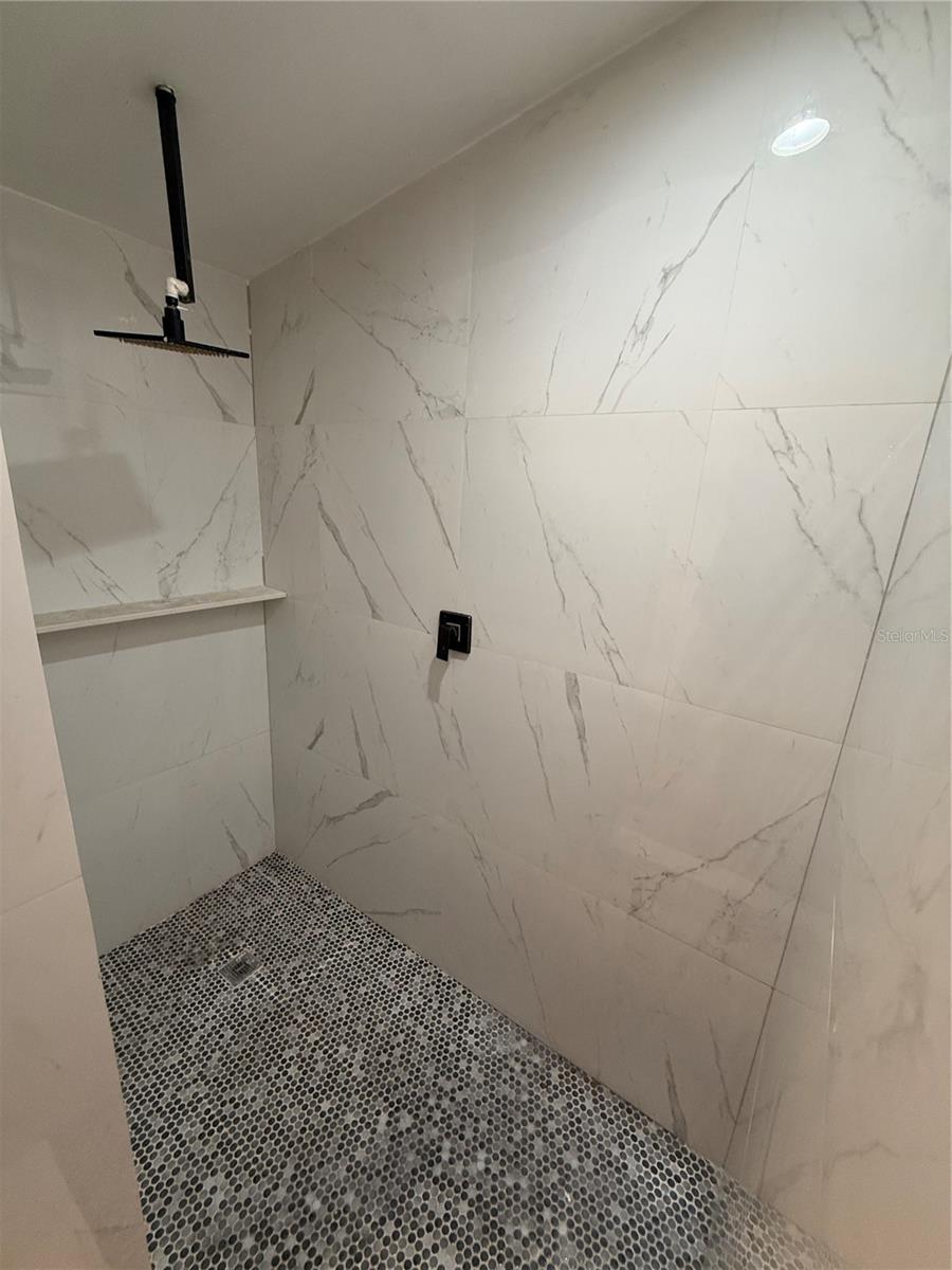 Image 24 of 39 For 121 Pebble Lane