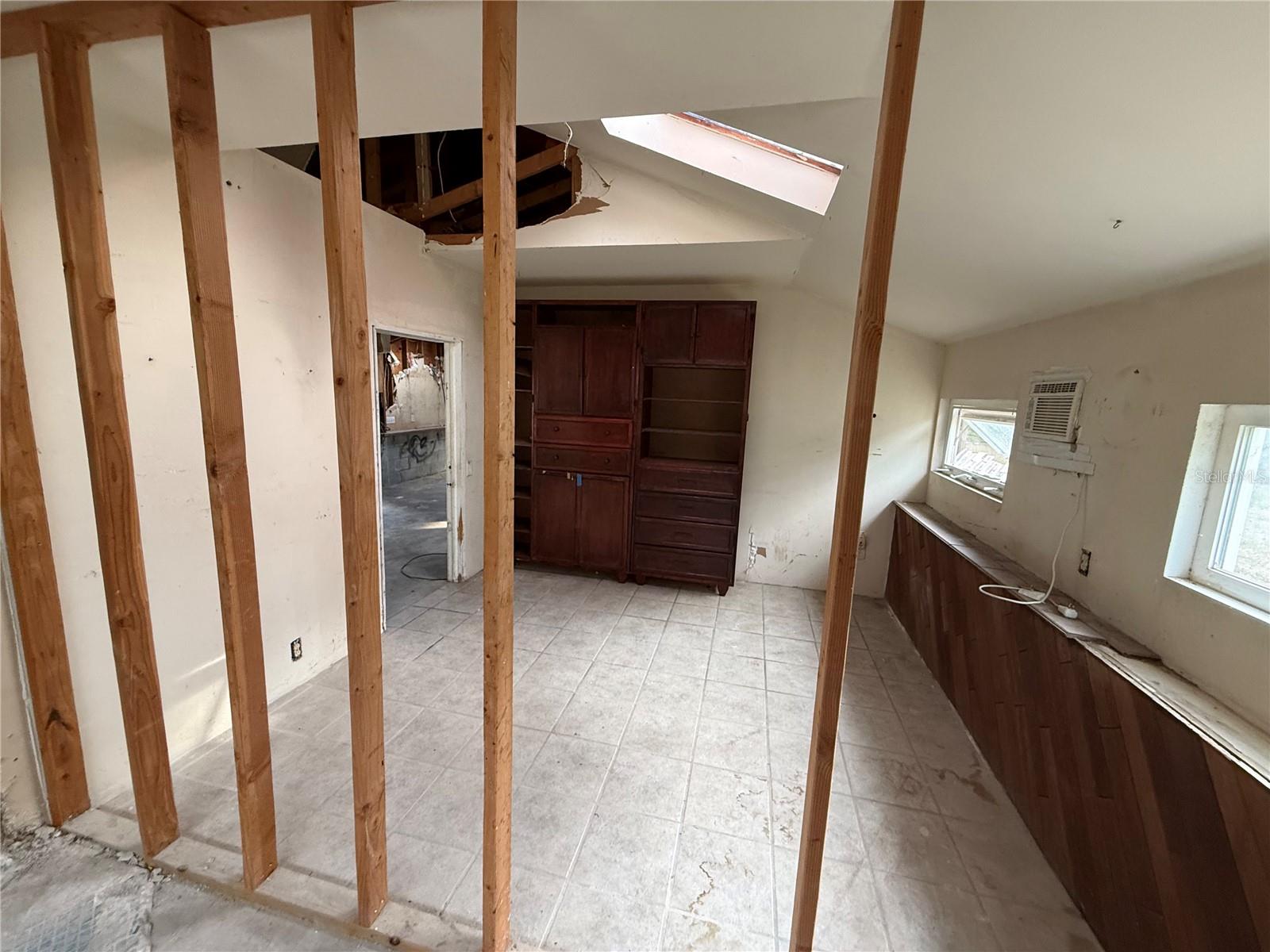 Image 38 of 39 For 121 Pebble Lane