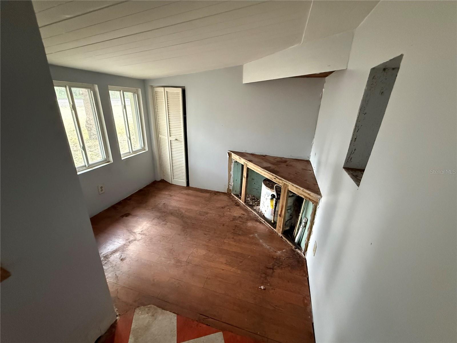 Image 9 of 39 For 121 Pebble Lane