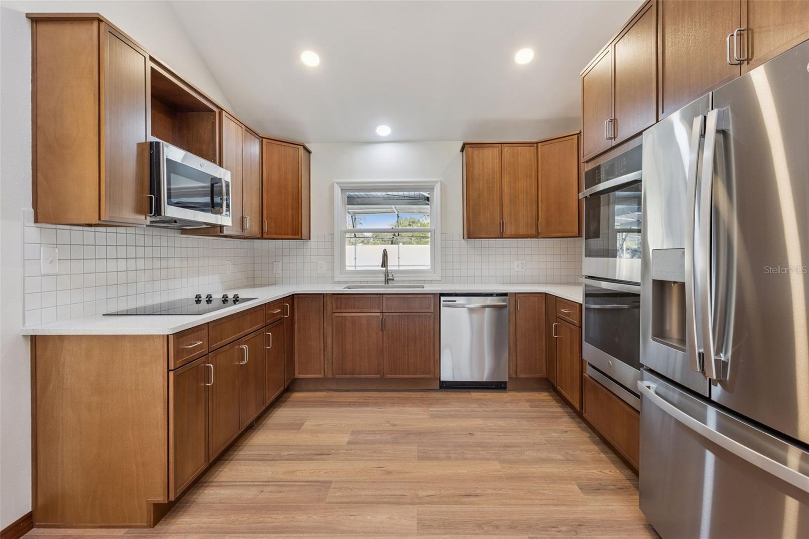 Image 17 of 63 For 1401 Windsor Avenue