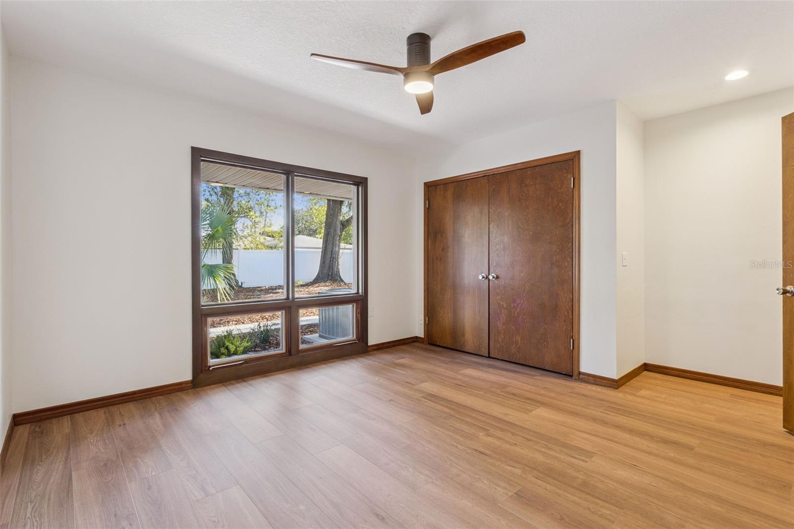 Image 21 of 63 For 1401 Windsor Avenue