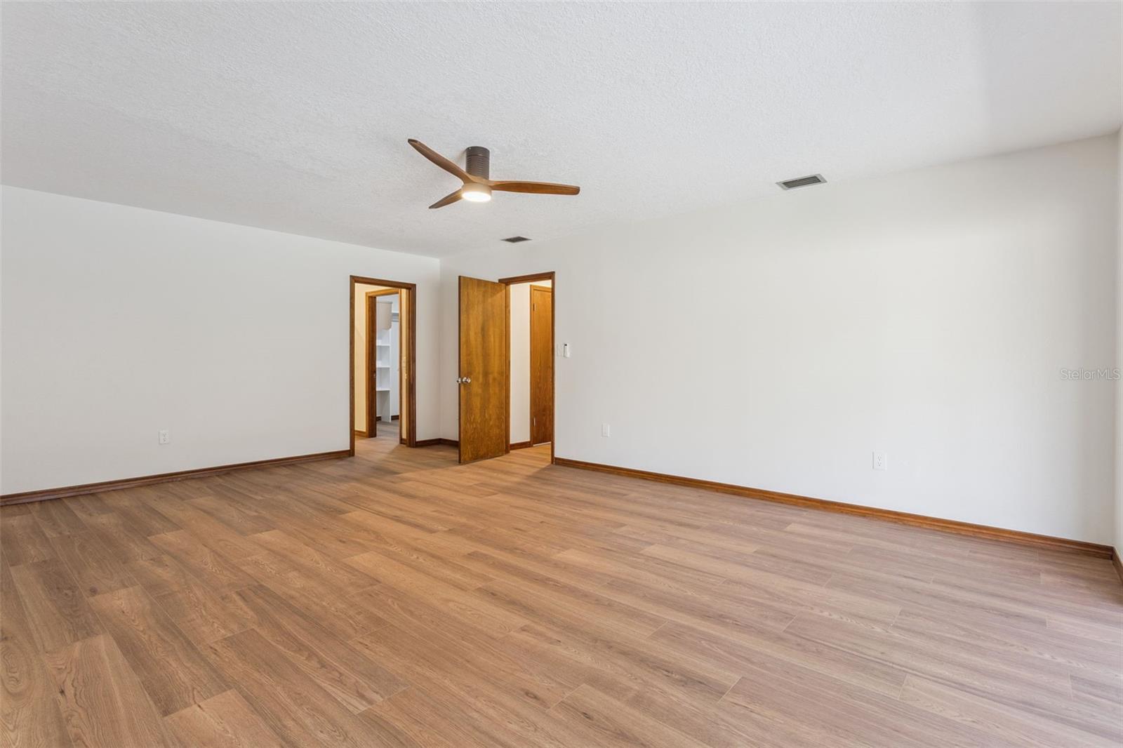 Image 23 of 63 For 1401 Windsor Avenue