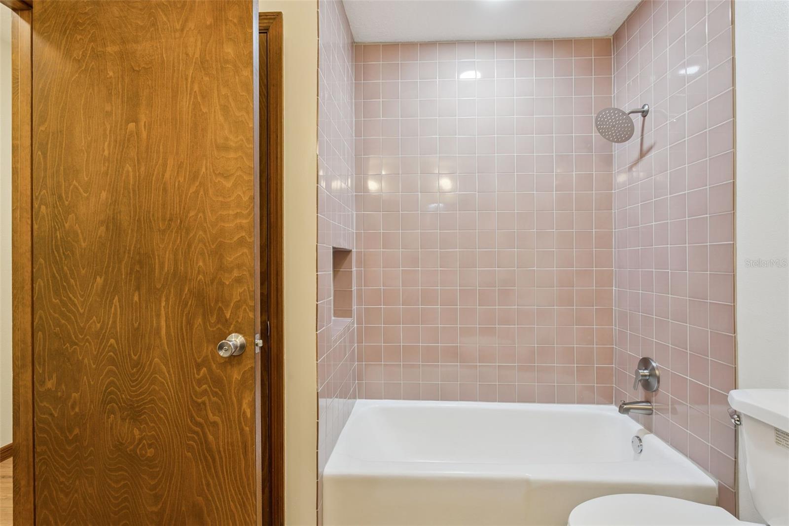 Image 33 of 63 For 1401 Windsor Avenue