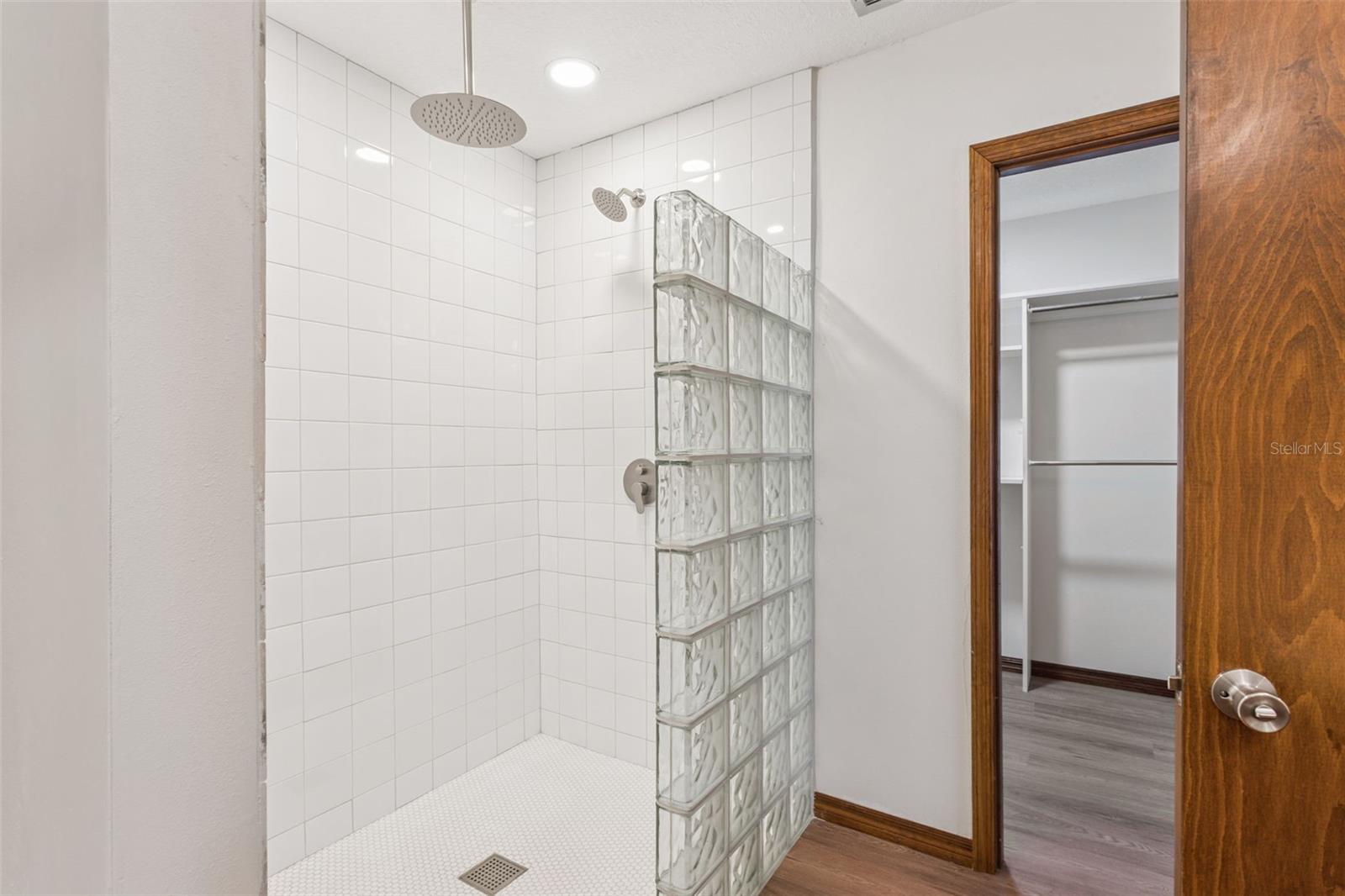 Image 34 of 63 For 1401 Windsor Avenue