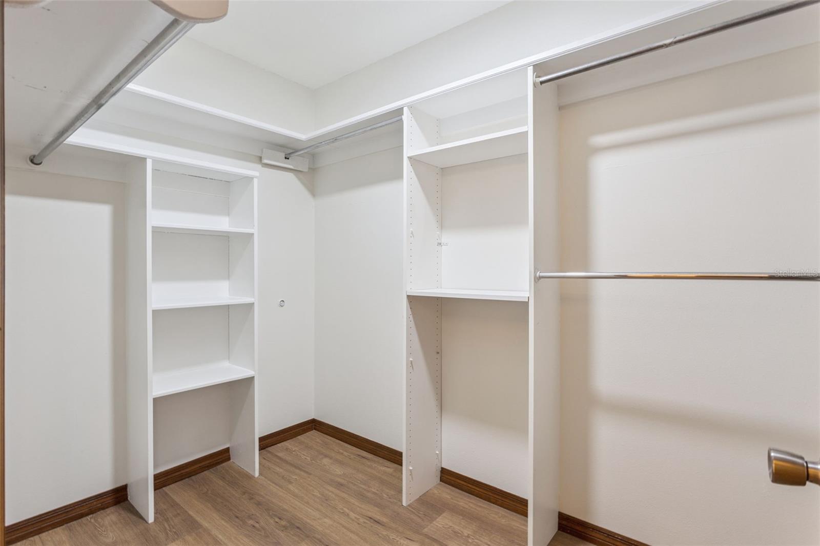 Image 36 of 63 For 1401 Windsor Avenue