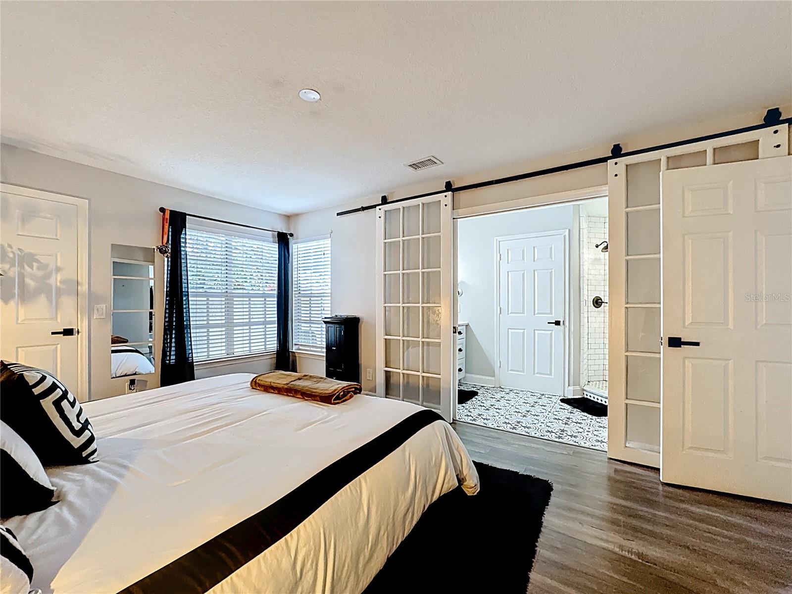 Image 17 of 48 For 1520 Farrindon Circle