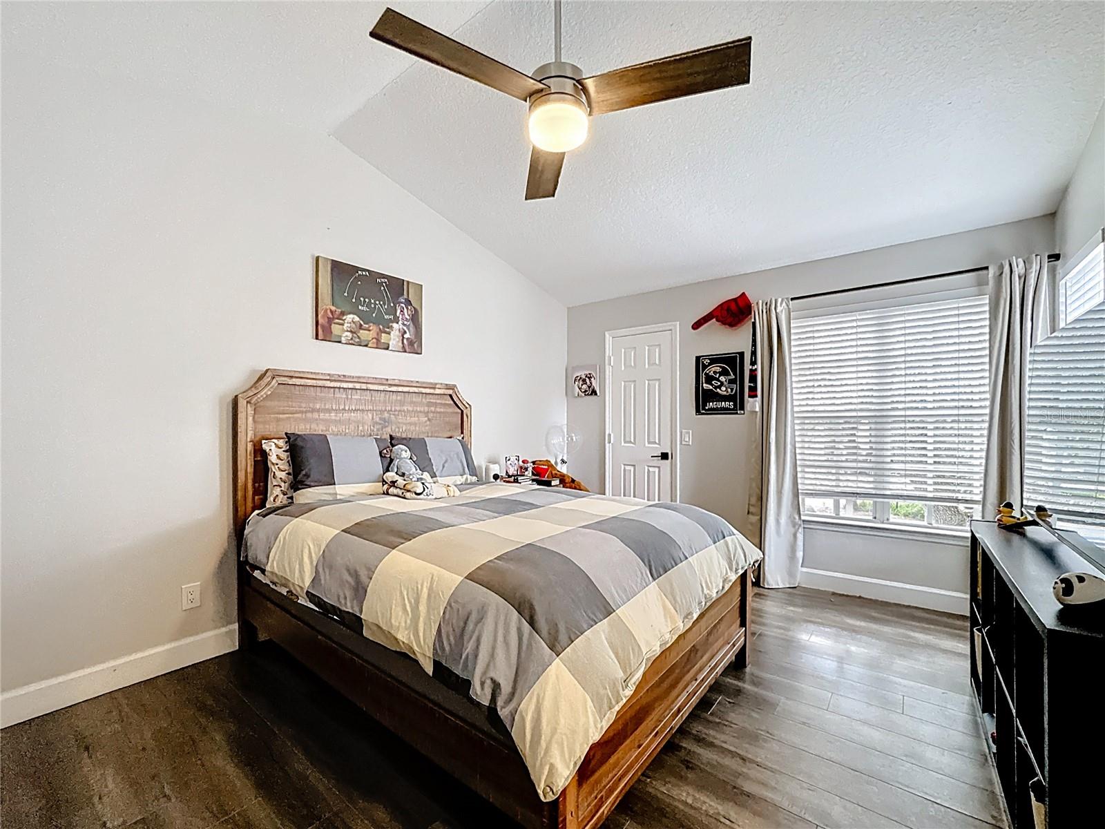 Image 30 of 48 For 1520 Farrindon Circle