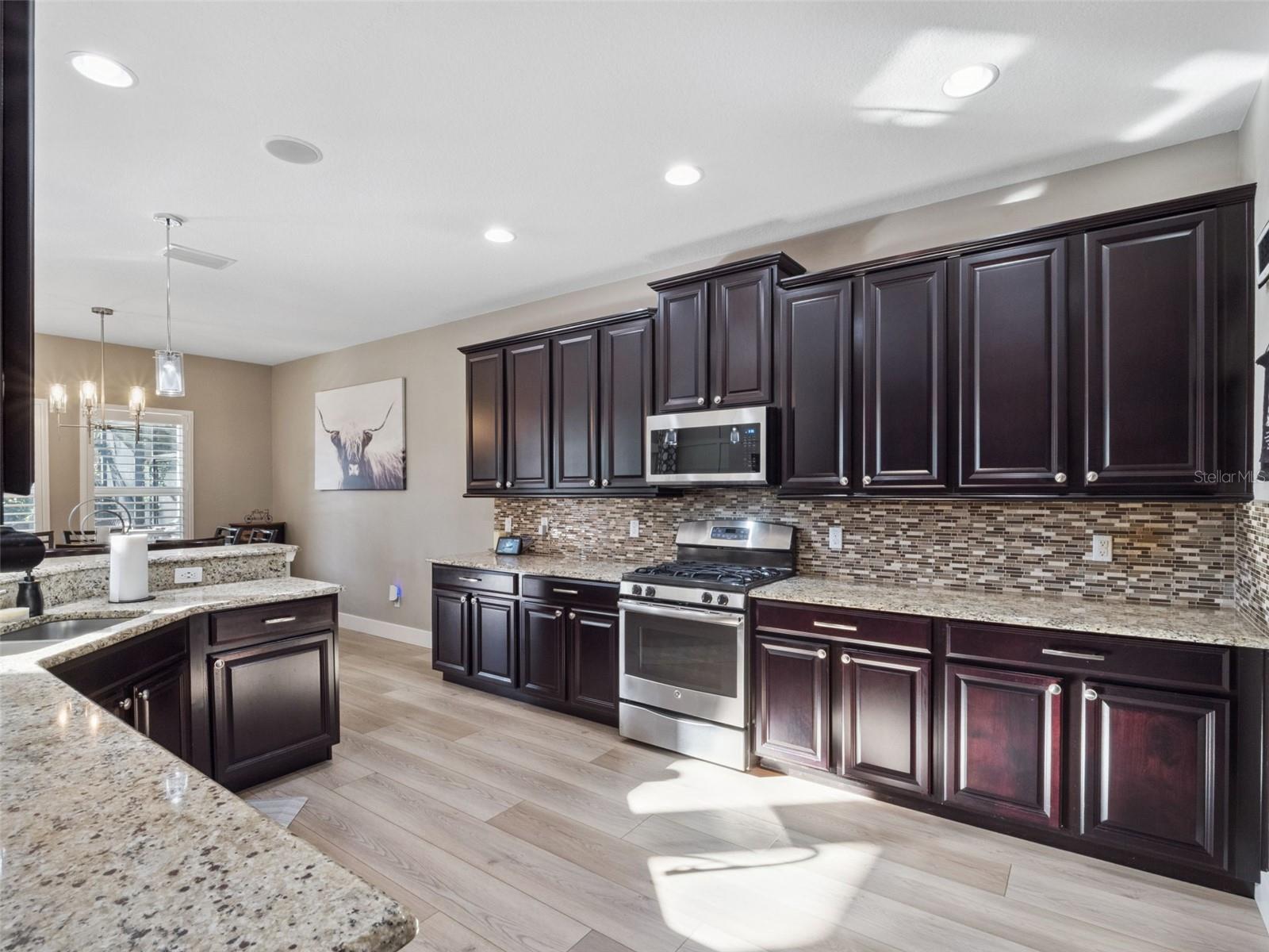 Image 23 of 50 For 15498 Sandfield Loop