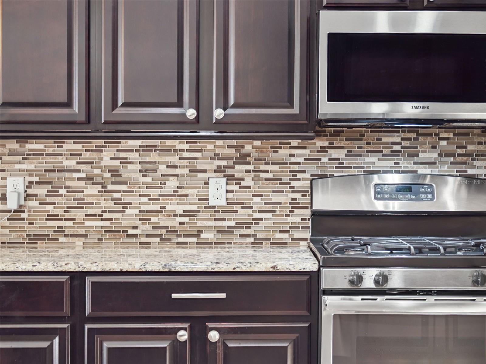 Image 26 of 50 For 15498 Sandfield Loop