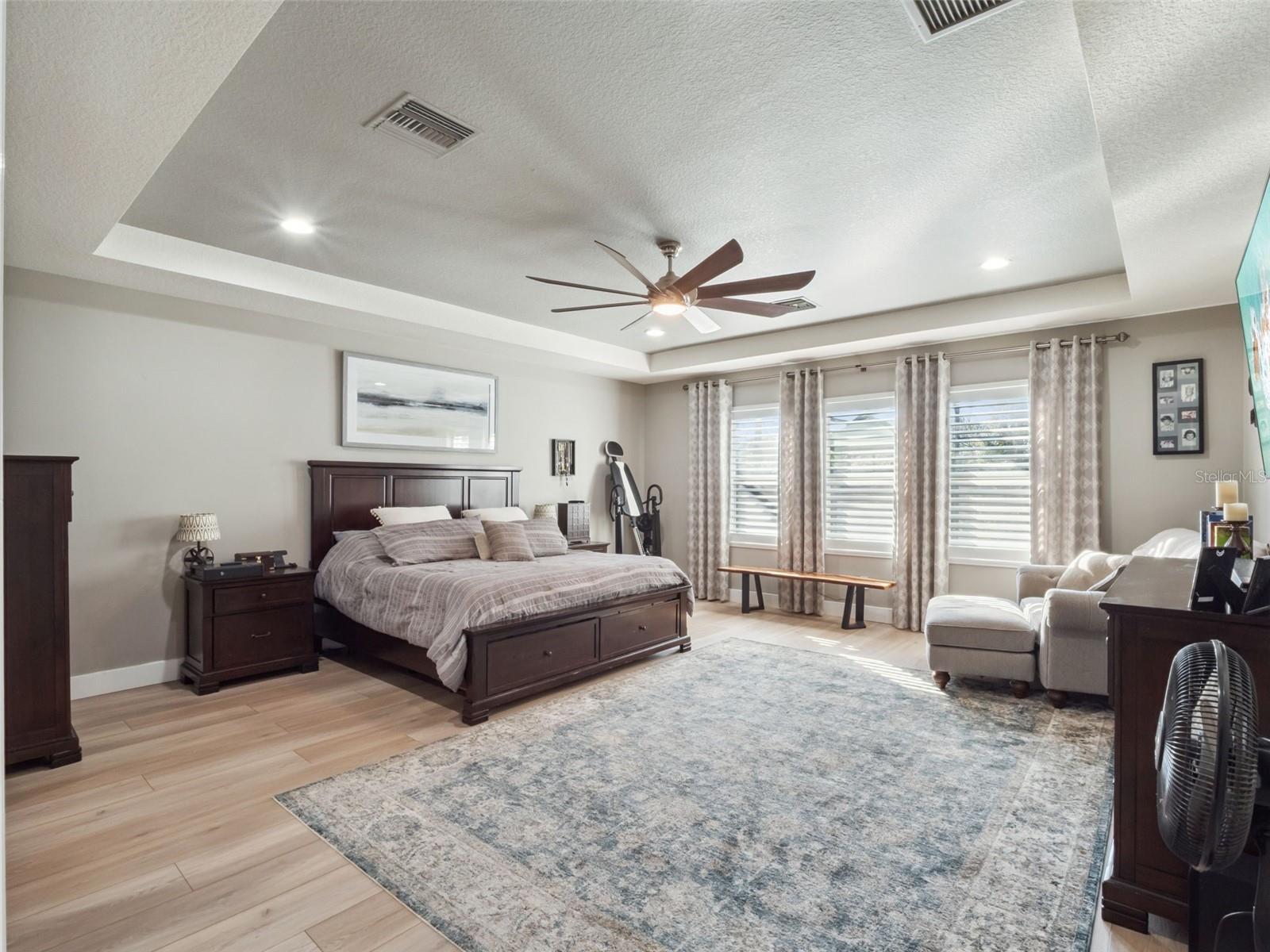 Image 27 of 50 For 15498 Sandfield Loop