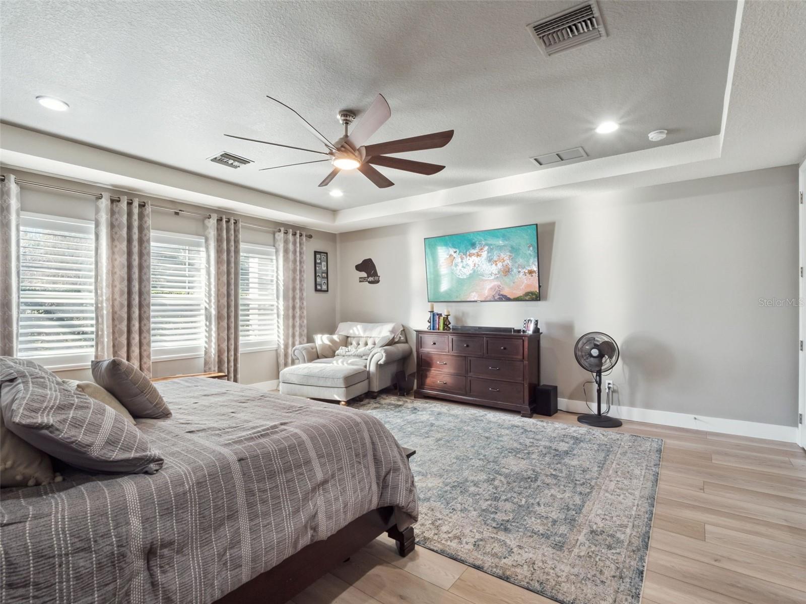 Image 28 of 50 For 15498 Sandfield Loop