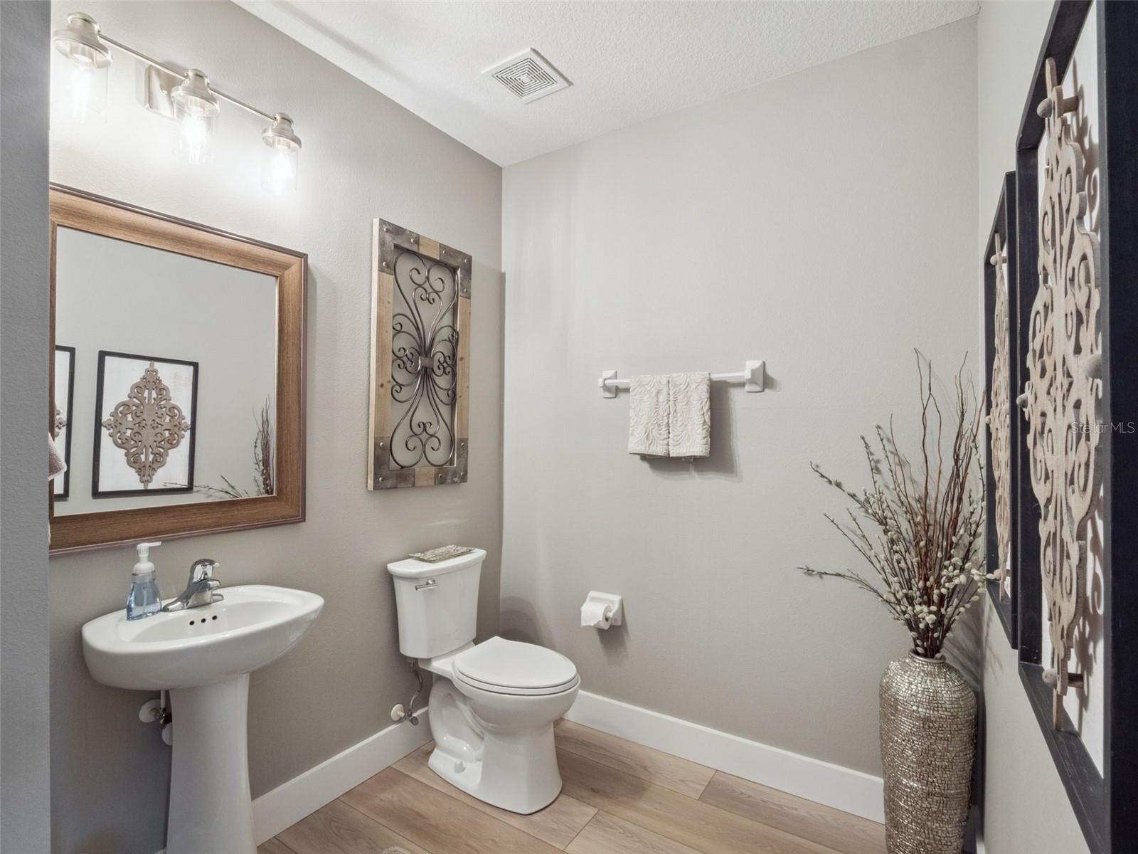 Image 34 of 50 For 15498 Sandfield Loop