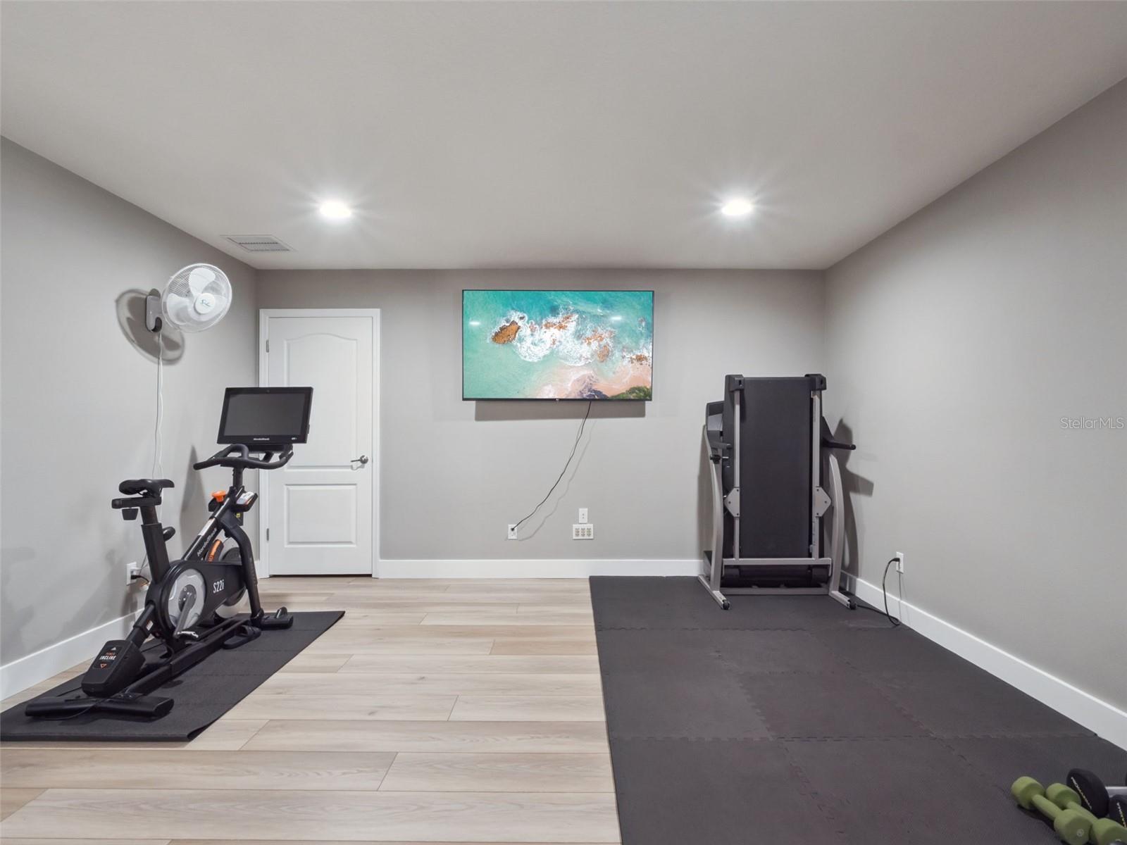 Image 38 of 50 For 15498 Sandfield Loop