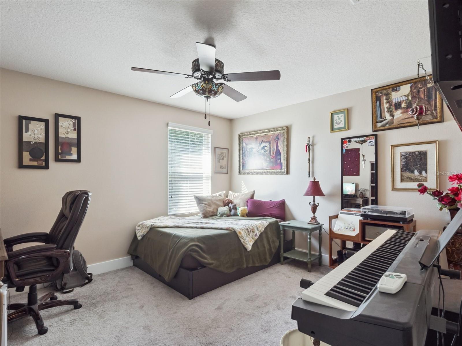 Image 43 of 50 For 15498 Sandfield Loop