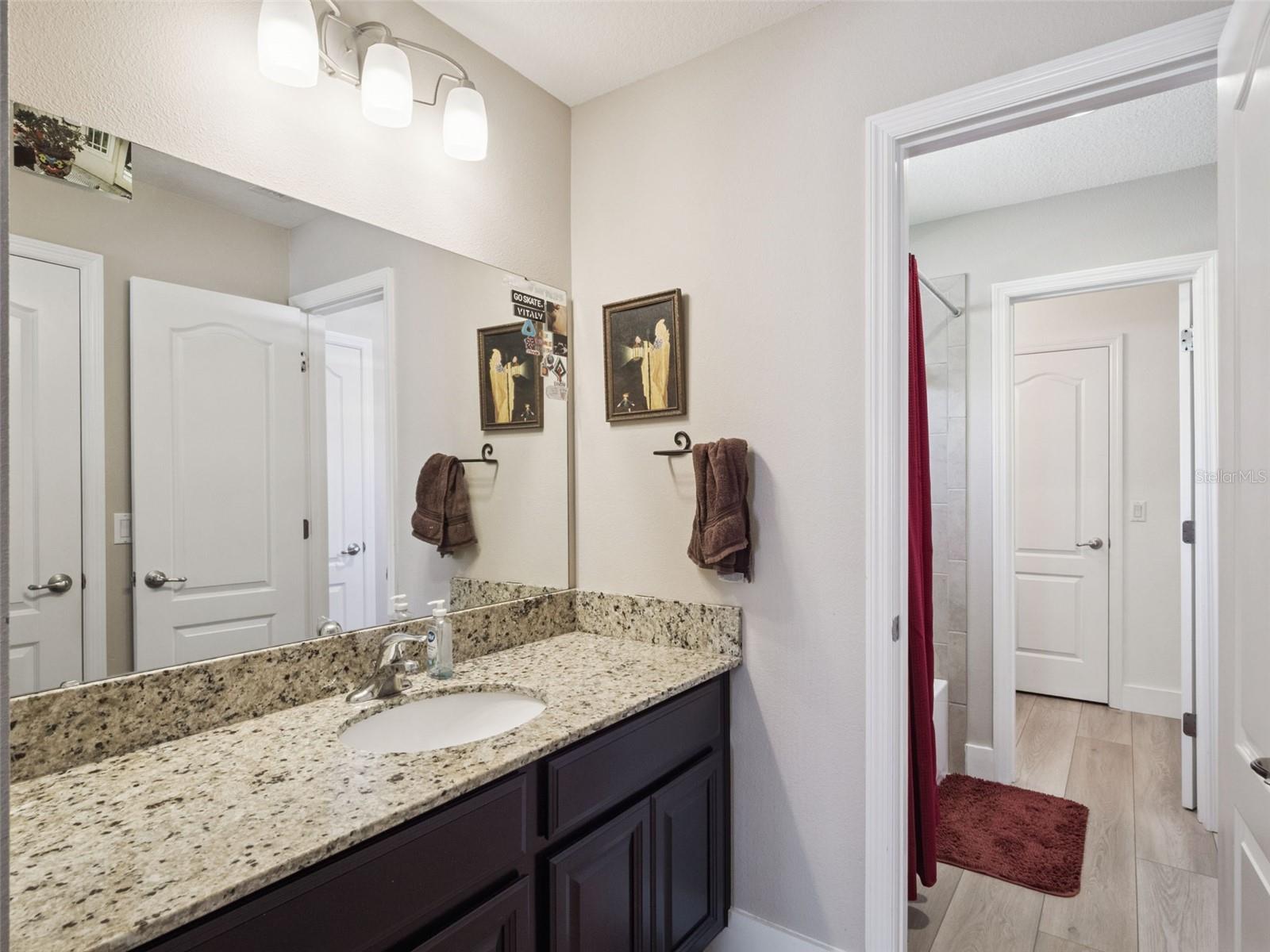 Image 44 of 50 For 15498 Sandfield Loop