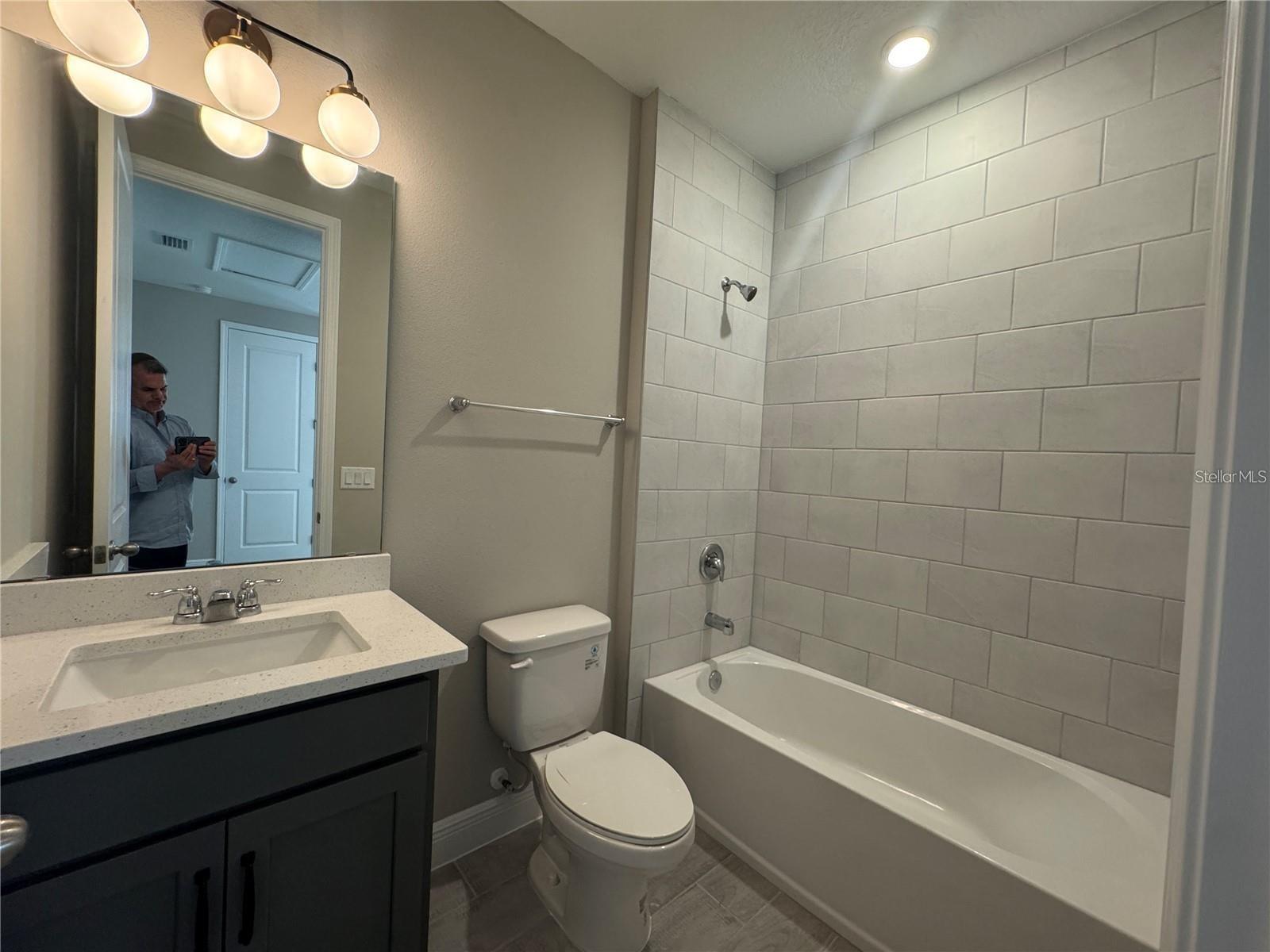 Image 27 of 37 For 16848 Hamlin Vista Alley