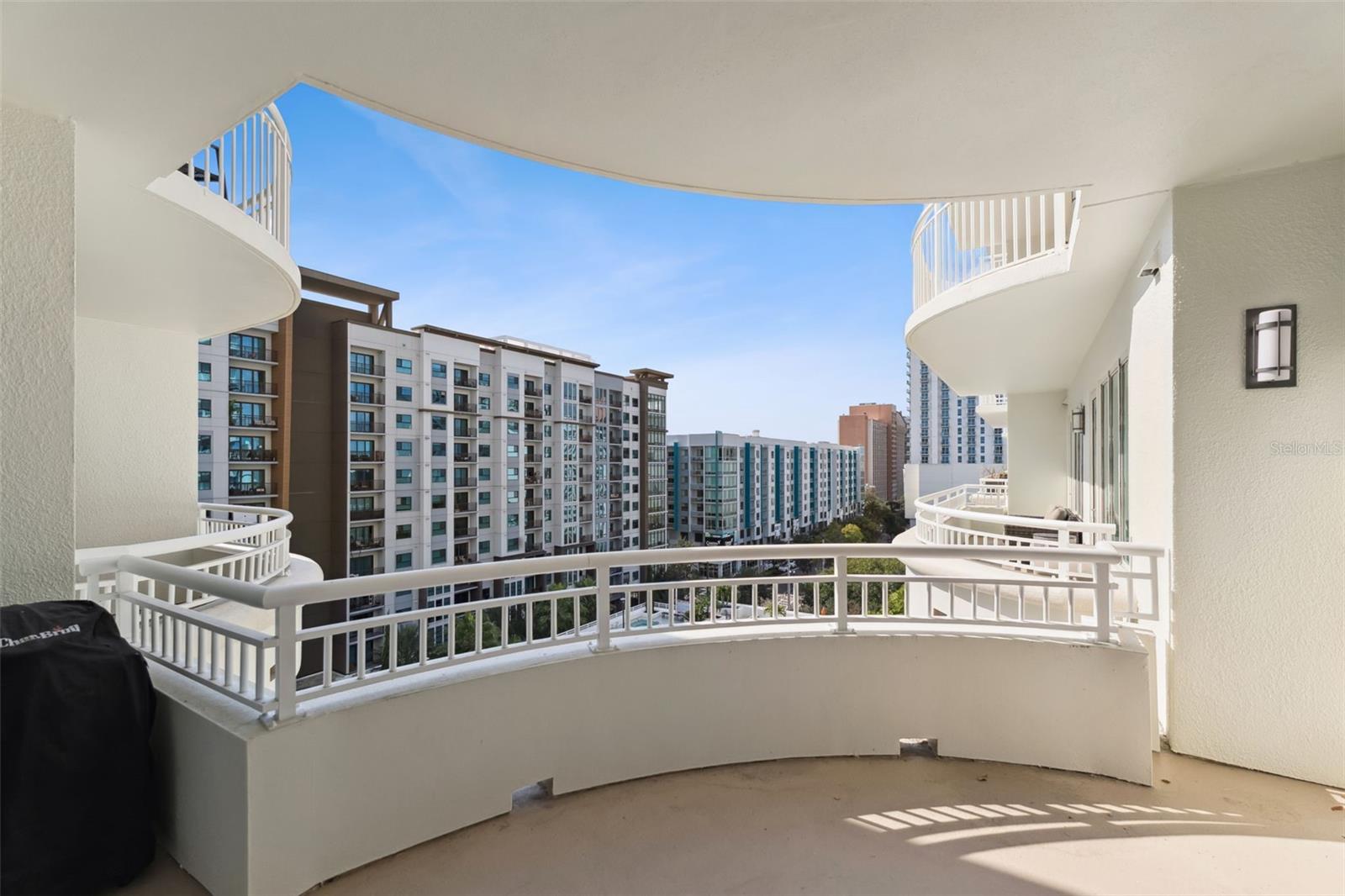 Image 35 of 52 For 100 Eola Drive 911