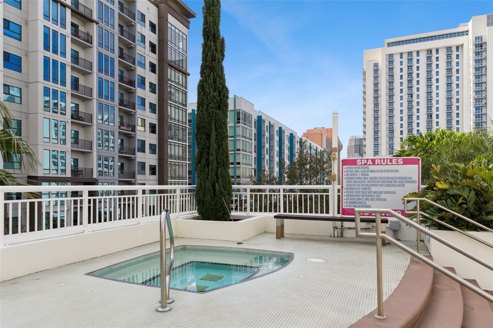 Image 39 of 52 For 100 Eola Drive 911