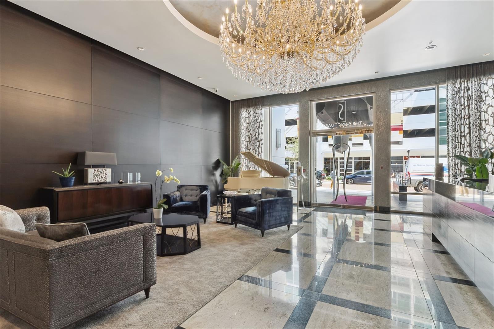 Image 4 of 52 For 100 Eola Drive 911