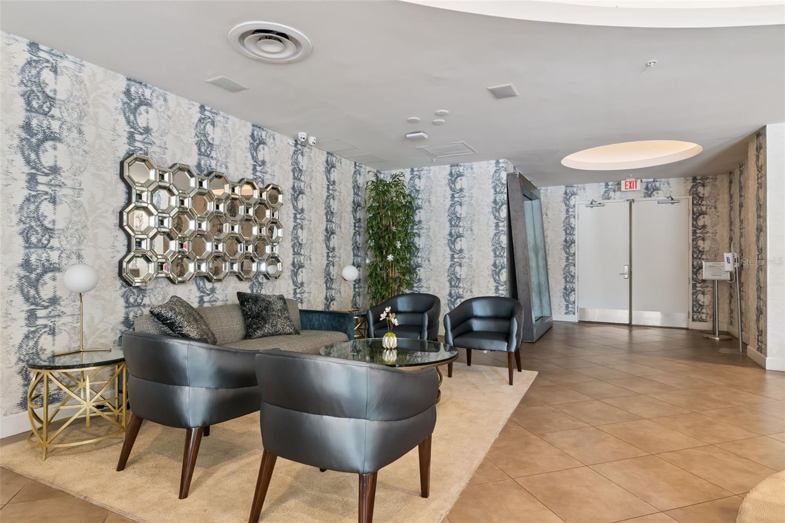 Image 46 of 52 For 100 Eola Drive 911