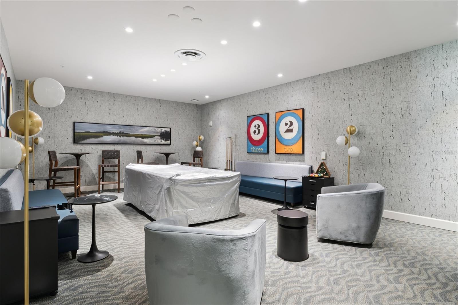 Image 48 of 52 For 100 Eola Drive 911