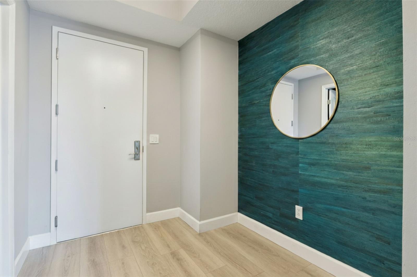 Image 5 of 52 For 100 Eola Drive 911