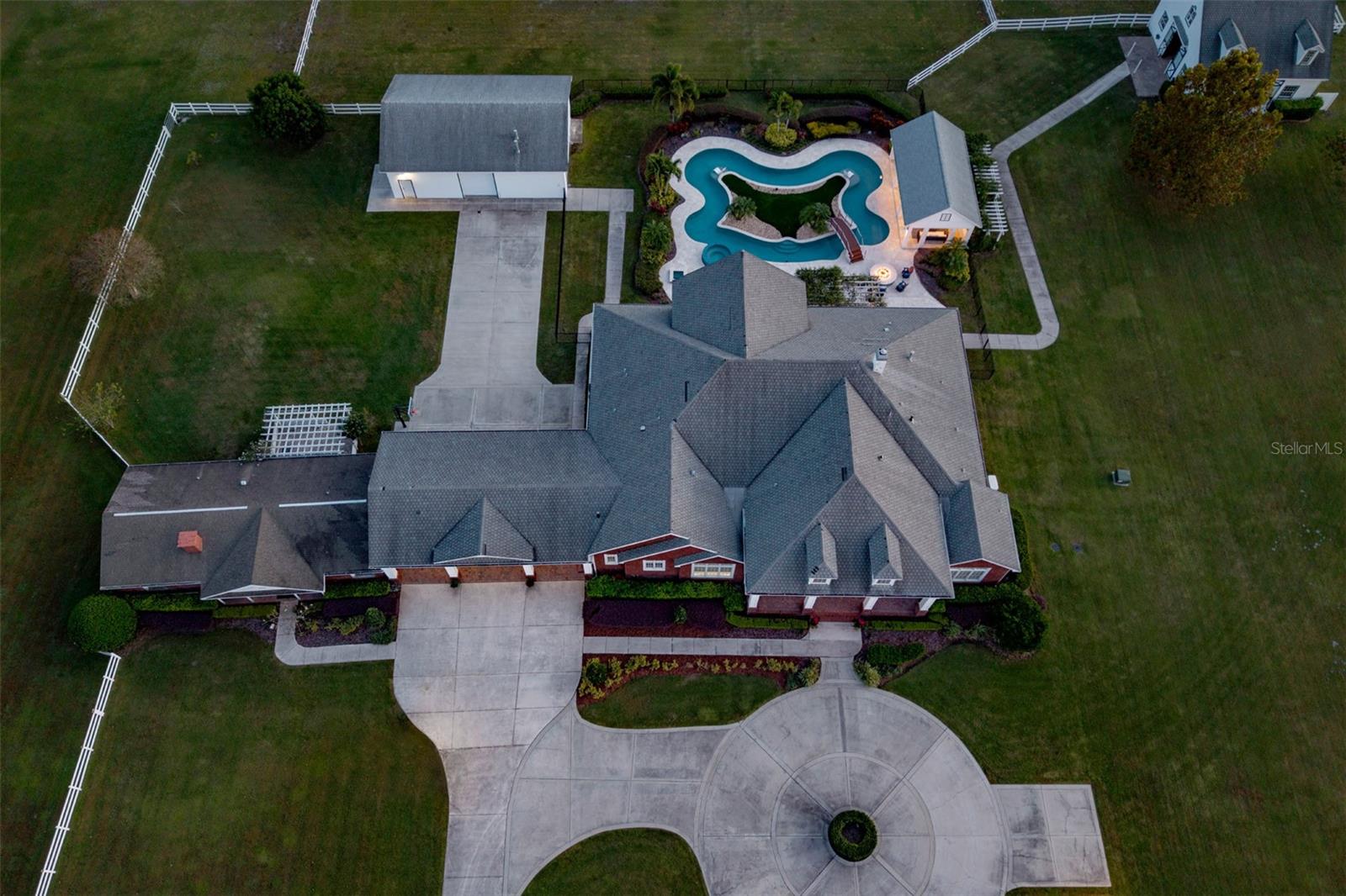 Image 10 of 94 For 2780 Vickie Court